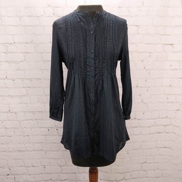 Aeropostale Tops - Aeropostale black cotton pintucked tunic